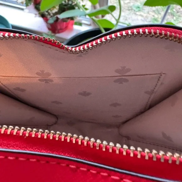 kate spade red heart mini crossbody bag - Picture 11 of 17